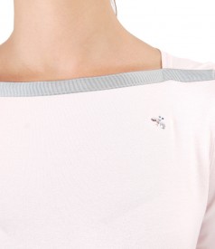 Elastic jersey blouse embellished with crystals