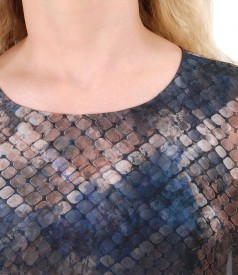 Velvet dress with veil cape and button on the back