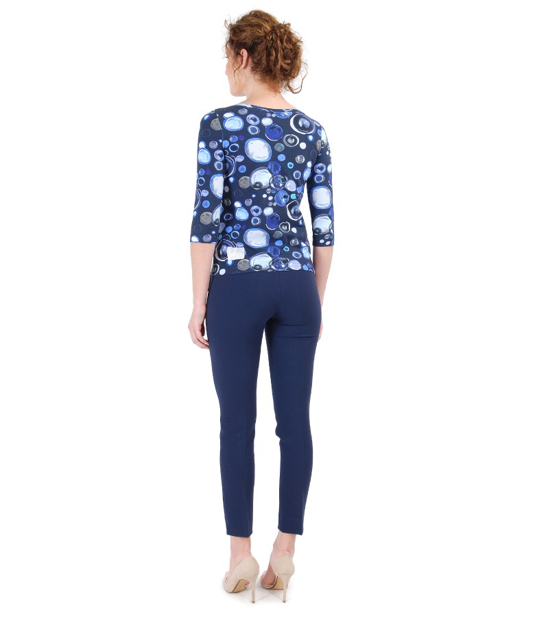Elegant outfit with printed elastic jersey t-shirt and pants