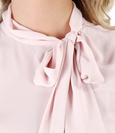 Blouse without sleeves and scarf collar