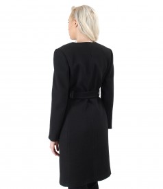Coat made of thick elastic fabric with cord