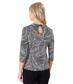 Elegant blouse made of printed elastic jersey