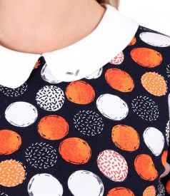 Blouse with round collar and inserts of crystals