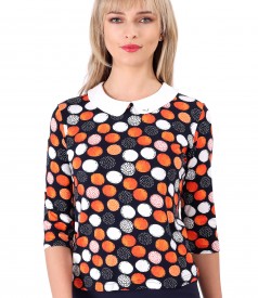 Blouse with round collar and inserts of crystals