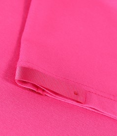 Elastic jersey blouse with pleats at the decolletage and sleeve