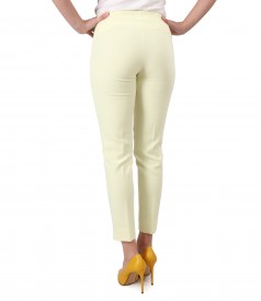 Ankle pants made of elastic fabric