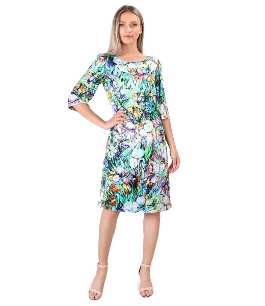 Elegant and casual satin dress with floral motifs