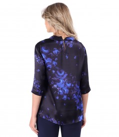 Natural silk blouse printed with floral motifs