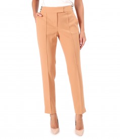 Ankle pants made of elastic fabric