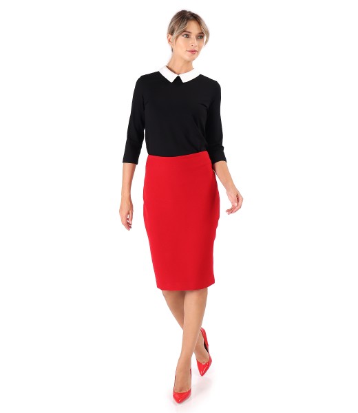 Office outfit with tapered skirt and jersey blouse with white collar