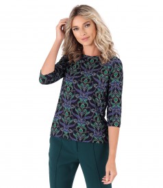 Elastic jersey blouse printed with floral motifs