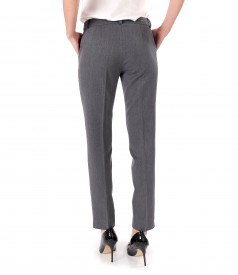 Pants made of elastic fabric with viscose