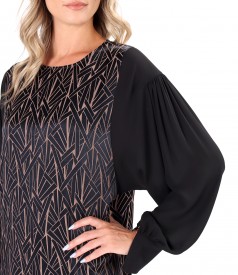 Dress made of elastic viscose fabric with puffed sleeves