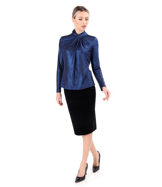 Elegant outfit with velvet tapered skirt and elastic jersey blouse with glossy effect