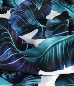 Blouse with front made of natural silk printed with floral motifs