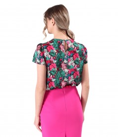 Elegant blouse in natural silk printed with floral motifs