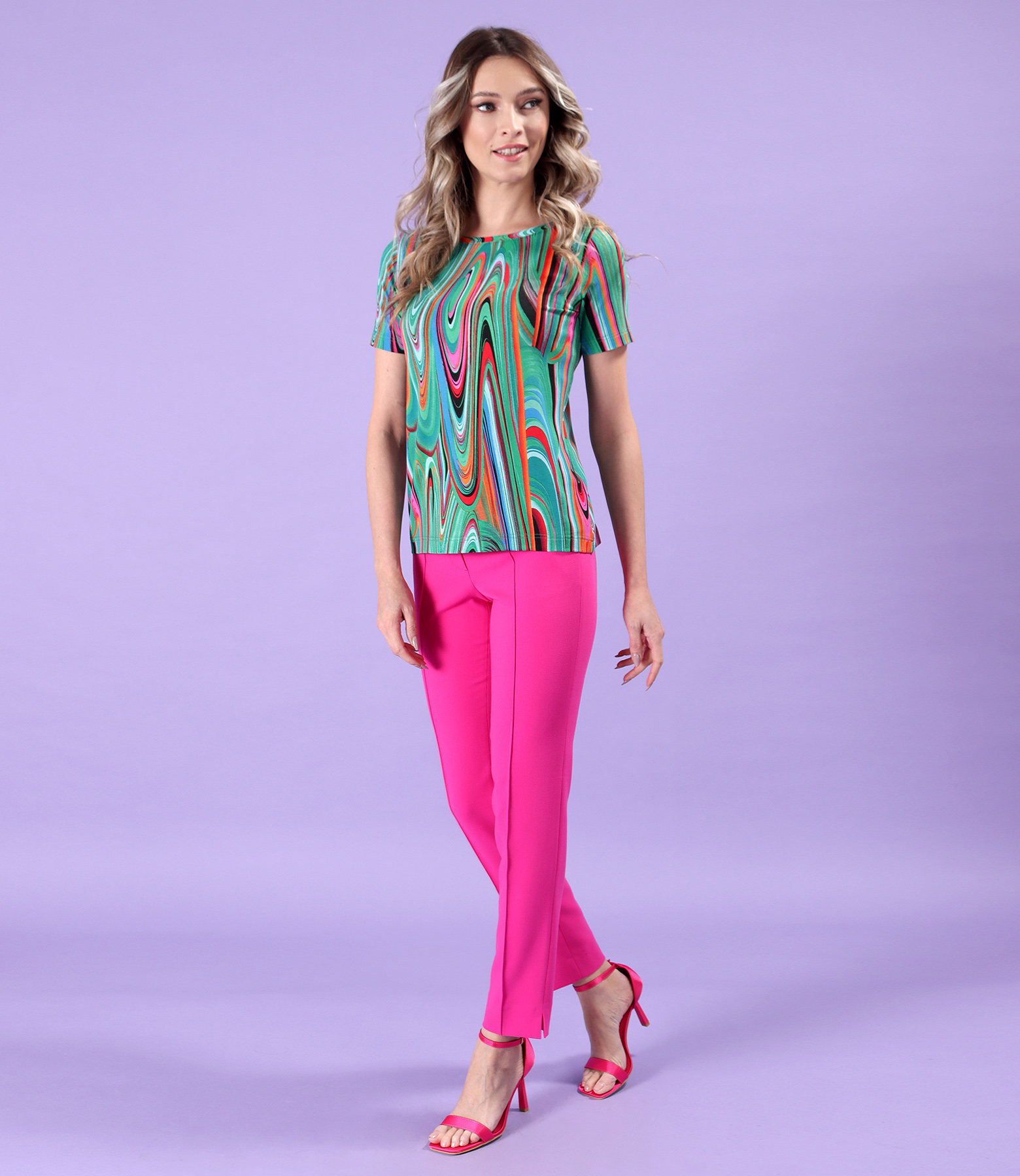 Elastic jersey blouse with pants with a stripe on the front