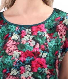 Blouse with front made of natural silk printed with floral motifs