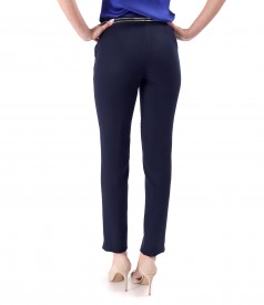 Ankle pants made of elastic fabric