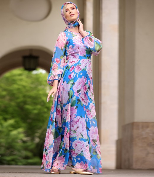 Long veil dress printed with floral motifs and scarf