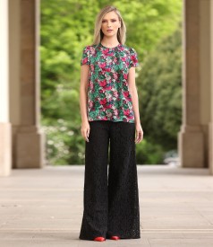 Wide-leg pants made of cotton lace with floral motifs
