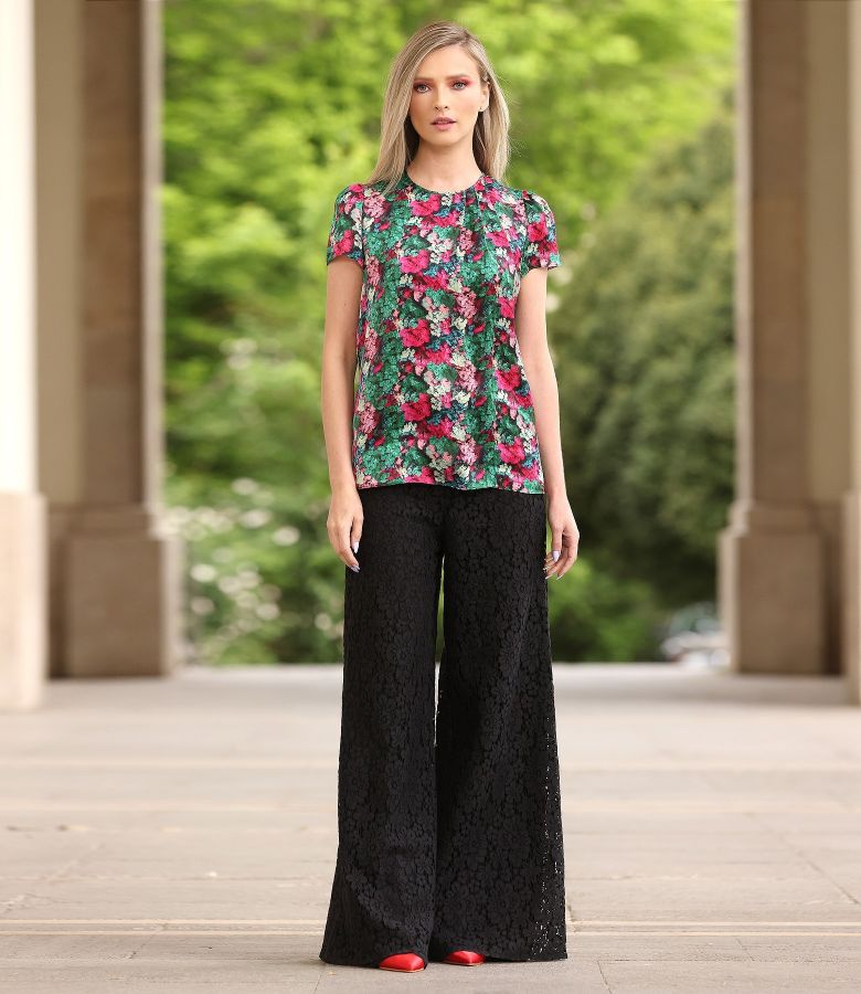 Wide-leg pants made of cotton lace with floral motifs