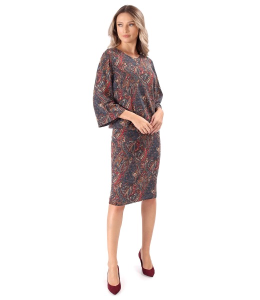 Elegant dress made of thick elastic jersey printed with paisley motifs