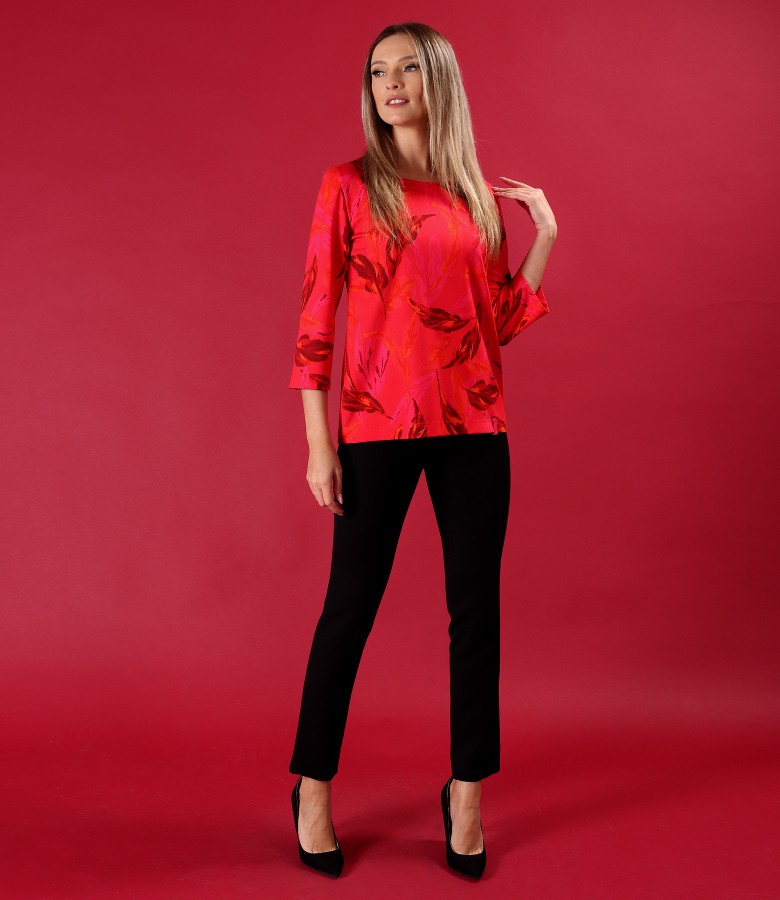 Blouse made of thick elastic jersey with ankle pants
