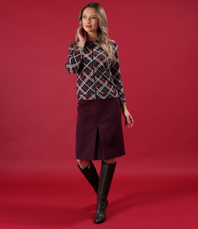 Flared skirt made of elastic fabric with viscose