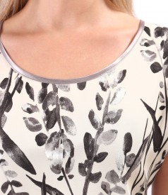 Blouse with a viscose front printed with floral motifs