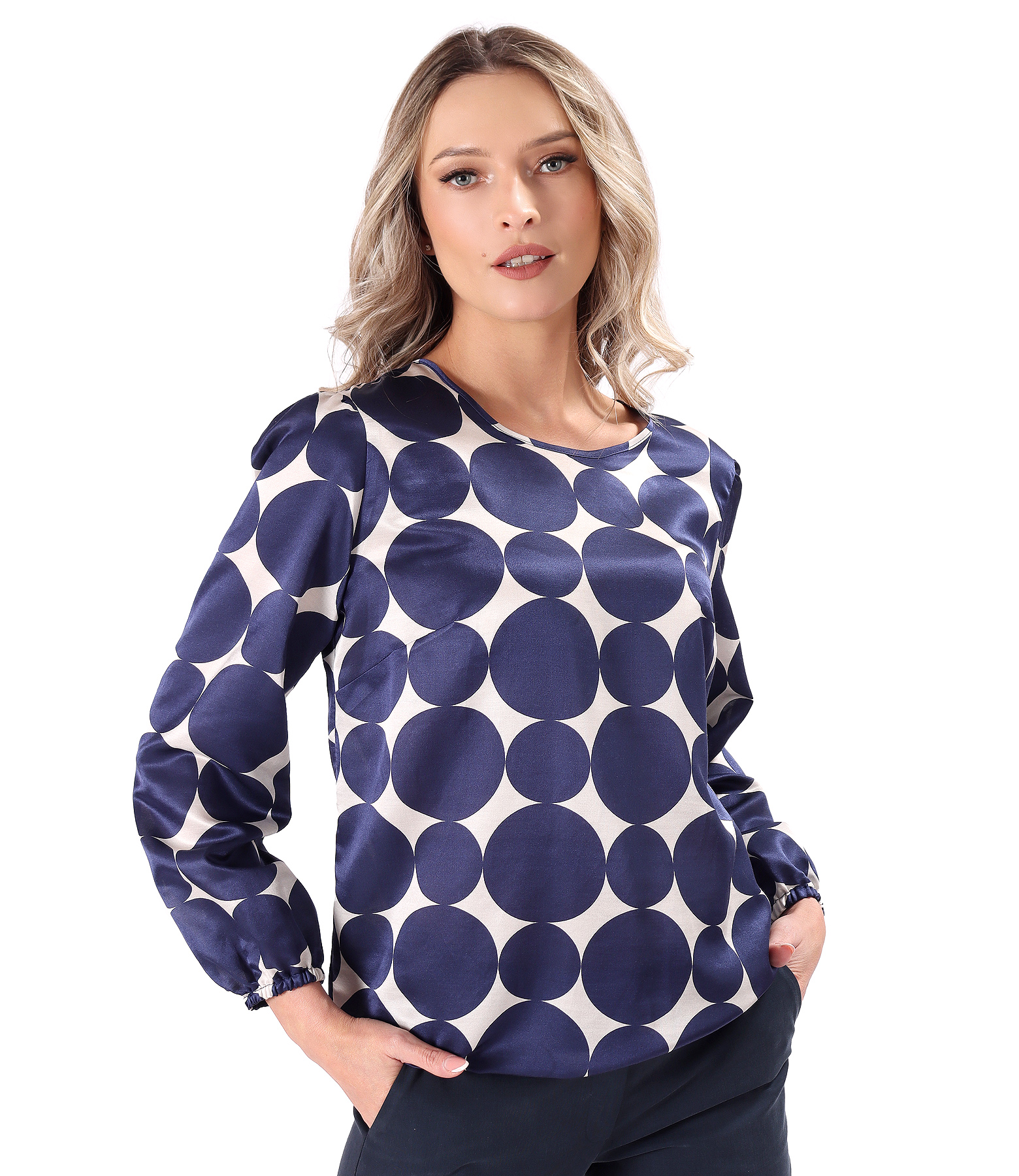 Long-sleeves blouse made of cotton with natural silk
