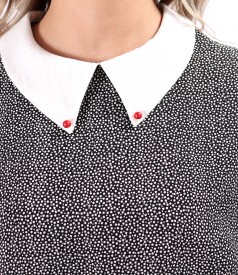 Elegant blouse made of printed viscose