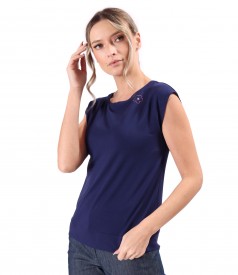 Blouse made of elastic jersey with short sleeves