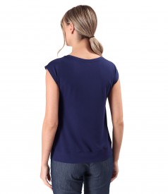 Blouse made of elastic jersey with short sleeves