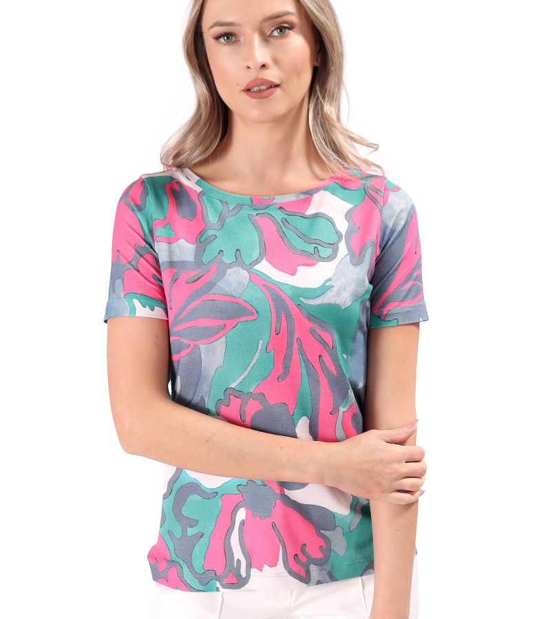 Blouse made of elastic viscose jersey printed with floral motifs