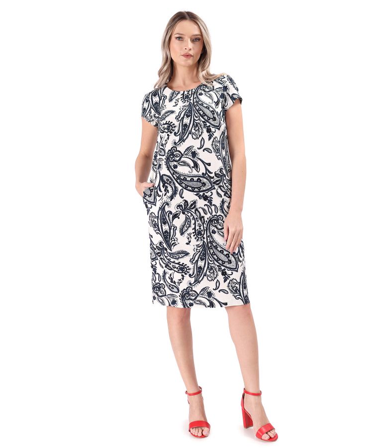 Casual dress made of viscose with linen printed with paisley motifs