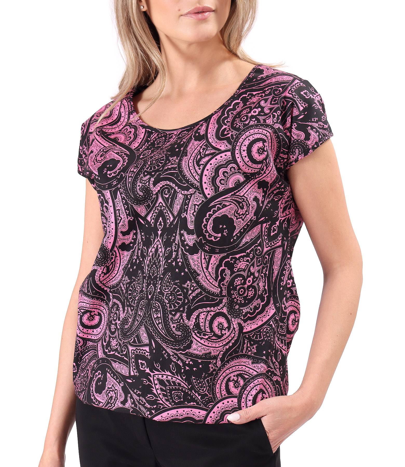 Elegant blouse made of elastic cotton printed with paisley motifs