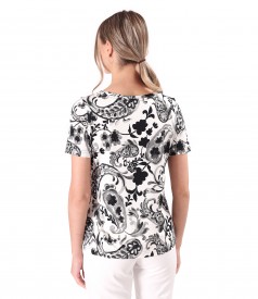 Elastic jersey blouse printed with floral motifs