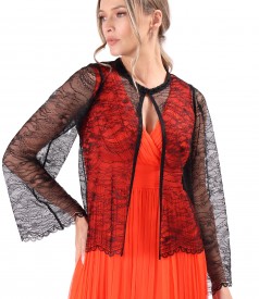 Fine lace bolero with floral motifs