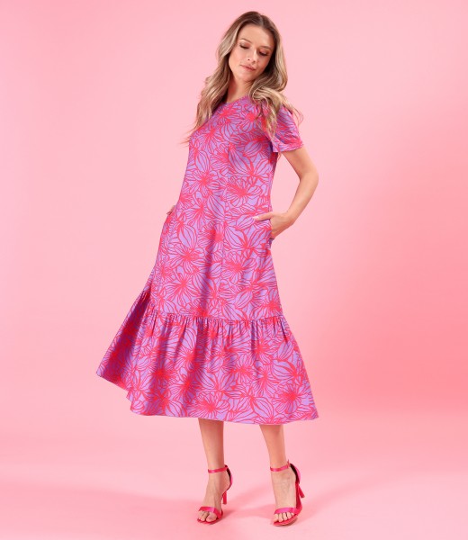 Midi dress printed with floral motifs