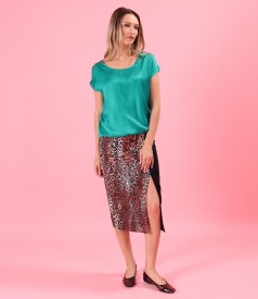Satin viscose blouse and animal print skirt