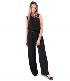Elegant jumpsuit with decorative chain at the waist