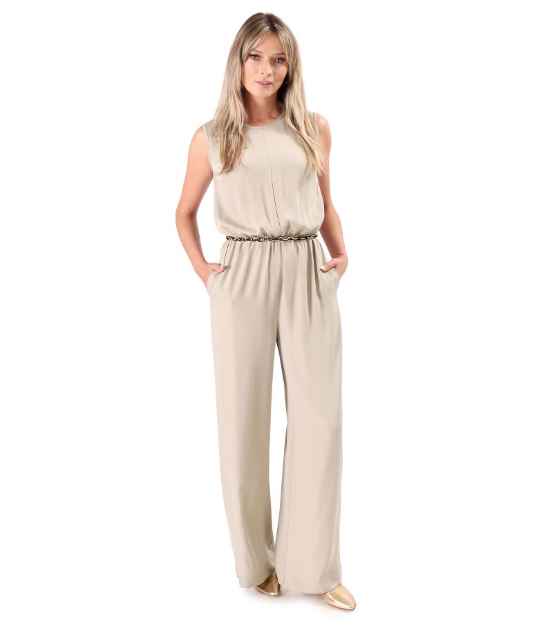 Elegant jumpsuit with decorative chain at the waist