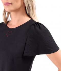 Elegant dress with short wide sleeves