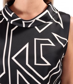Satin dress printed with geometric motifs