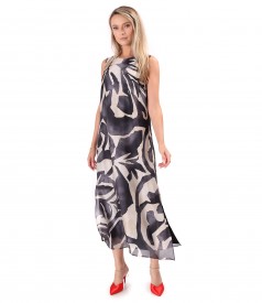 Elegant long dress printed with geometric motifs