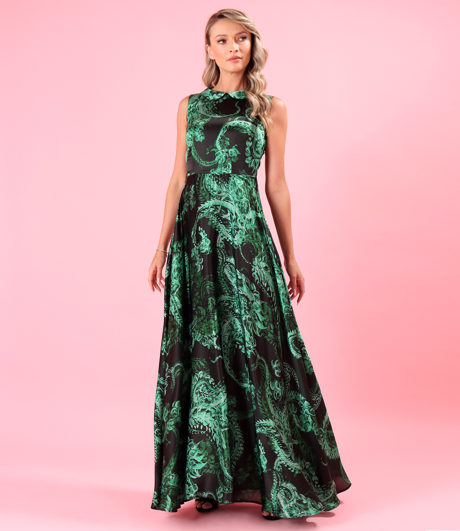 Long natural silk dress printed with paisley motifs