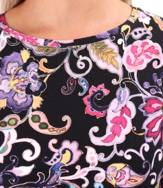 Elastic jersey blouse printed with floral motifs