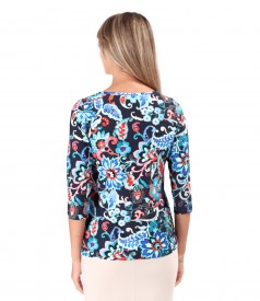 Elastic jersey blouse printed with floral motifs