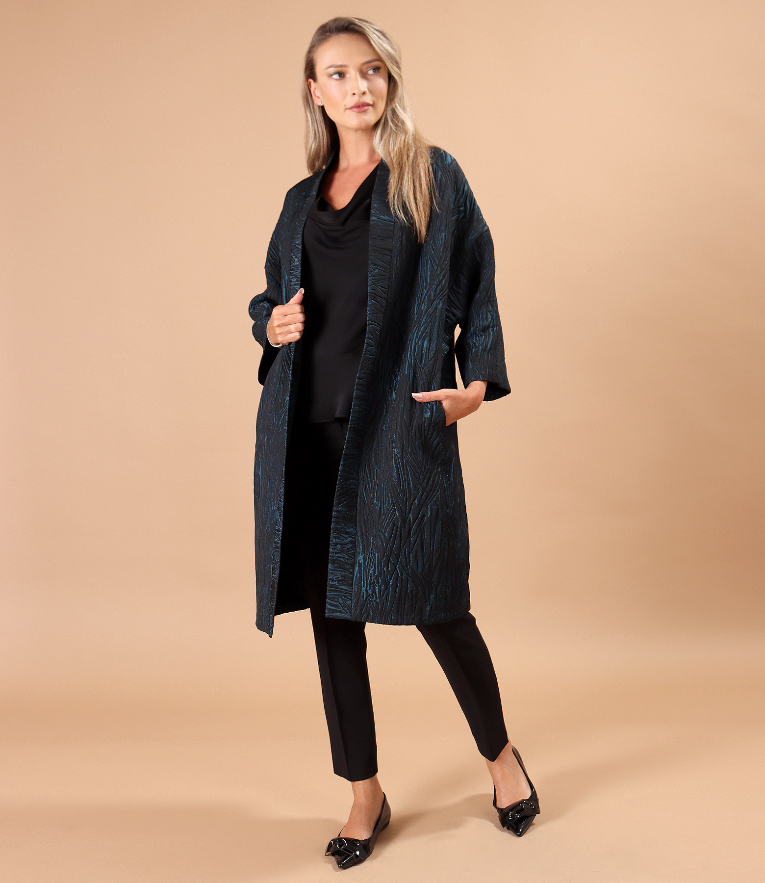 Oversized brocade jacket with ankle pants